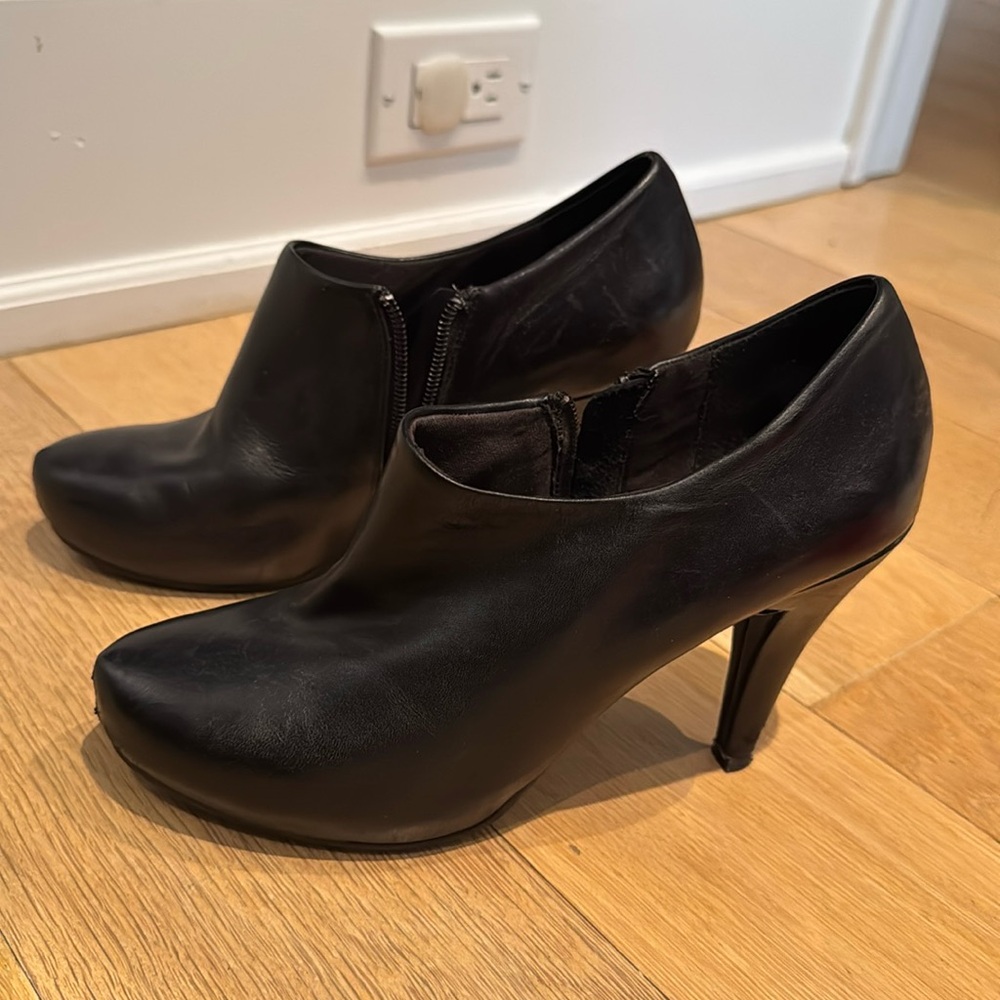 Worthington Heeled ankle Boots. Leather